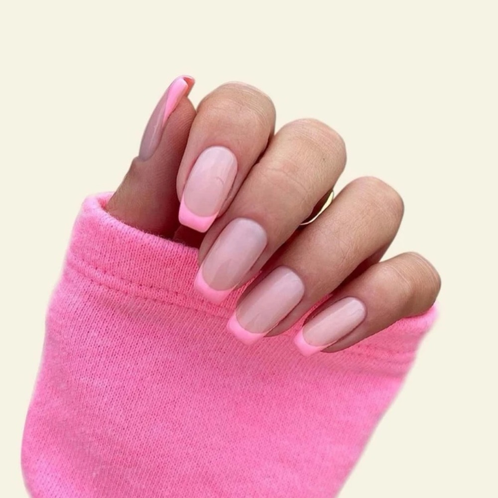 7 Piece Press-On Nails Kit